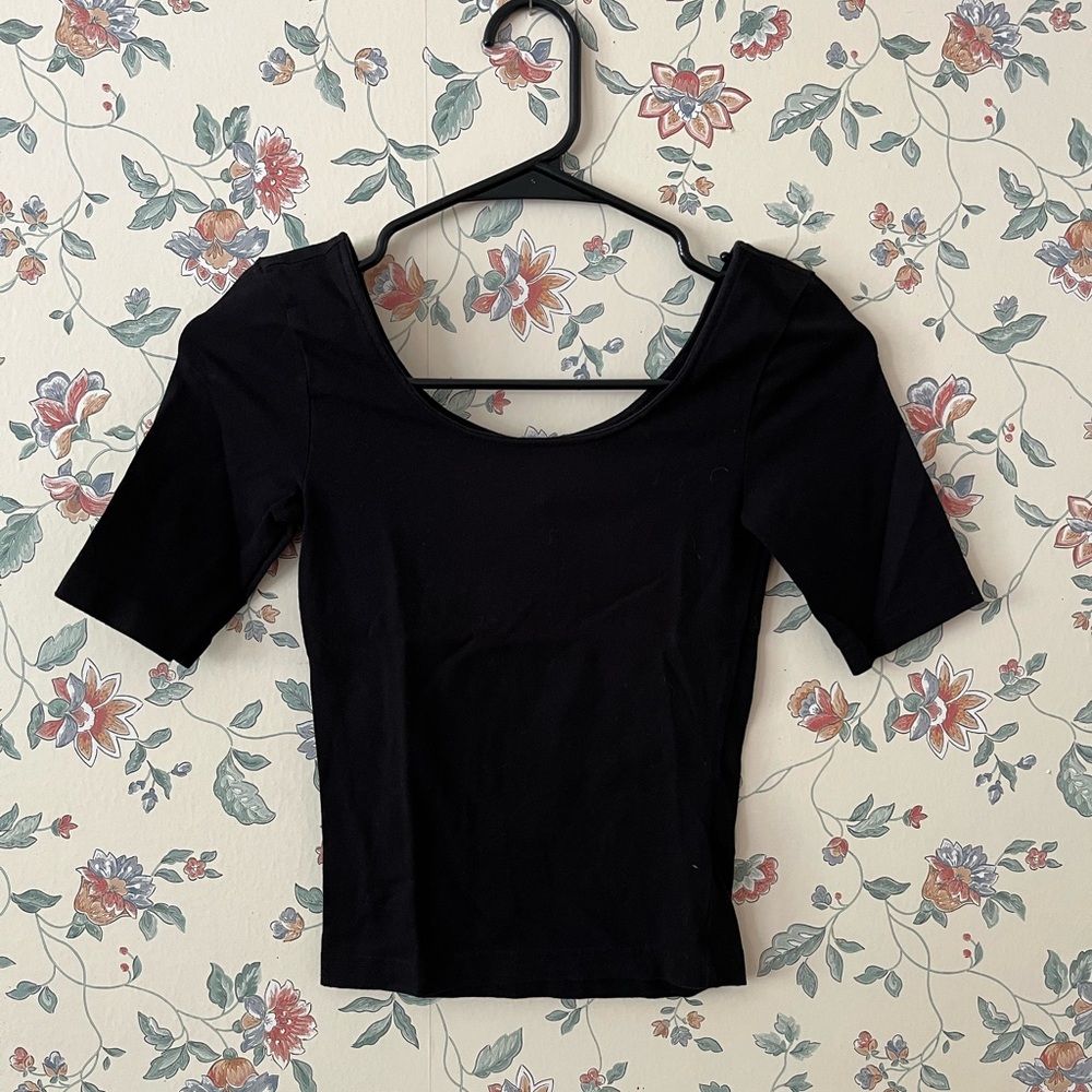 H&M Black Fitted Crop Top